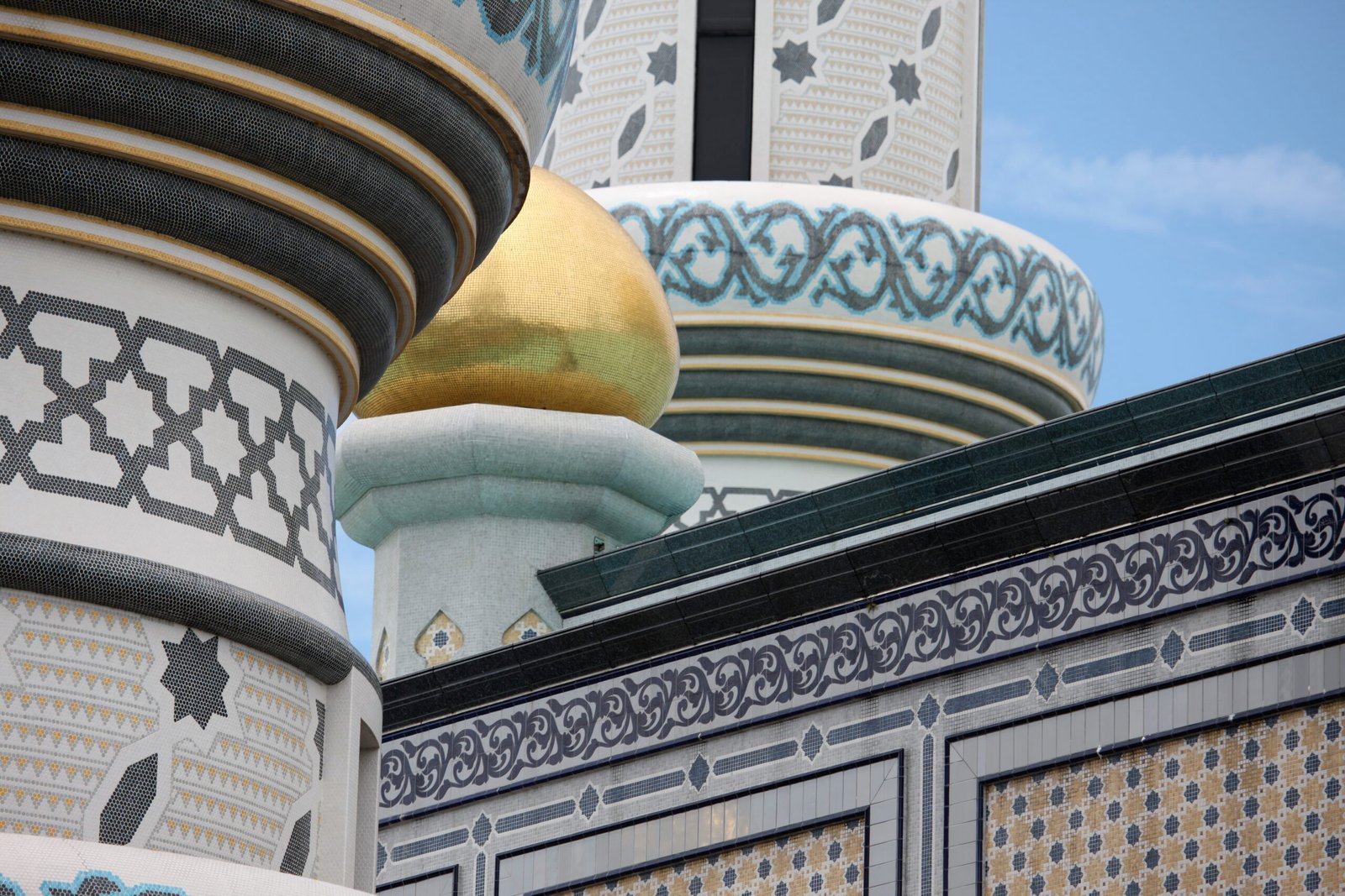shaikh zayed mosque Abu Dhabi